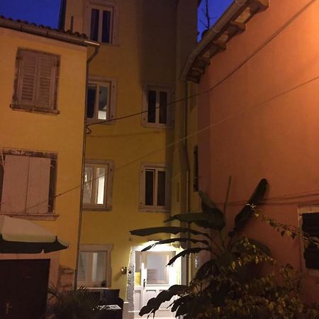 Casa Colloredo Free Parking ロヴィニ エクステリア 写真